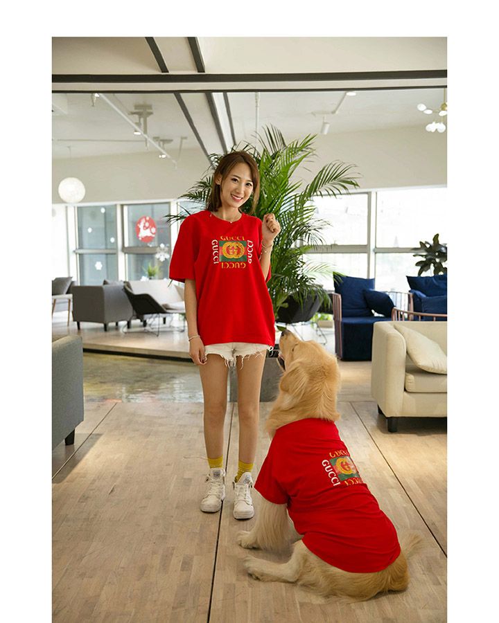 ブランド グッチ 犬とペアルック Tシャツ