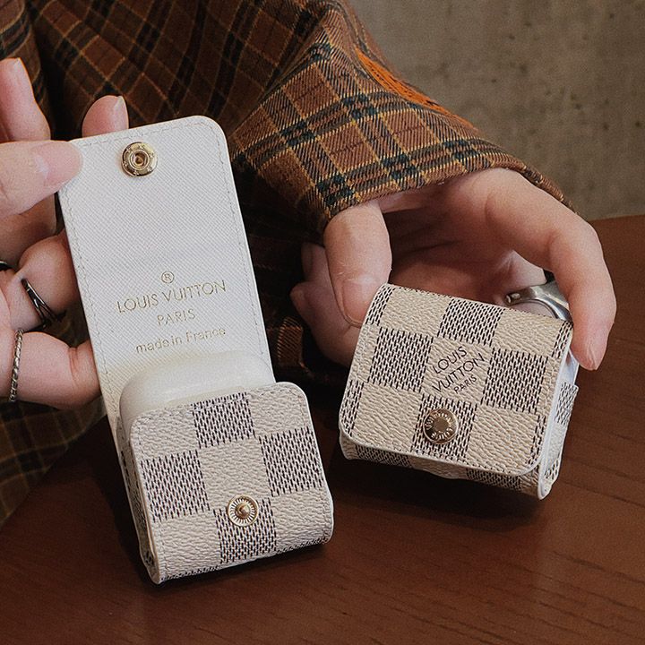 ペンダント付き LV Airpods2ケースメンズ