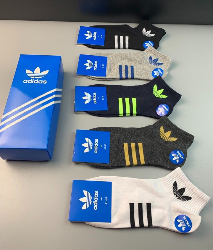 Adidasメンズ スポーツソックス