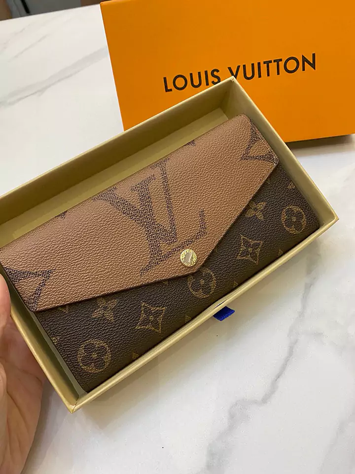 ポルトフォイユ サラ 長財布 lv