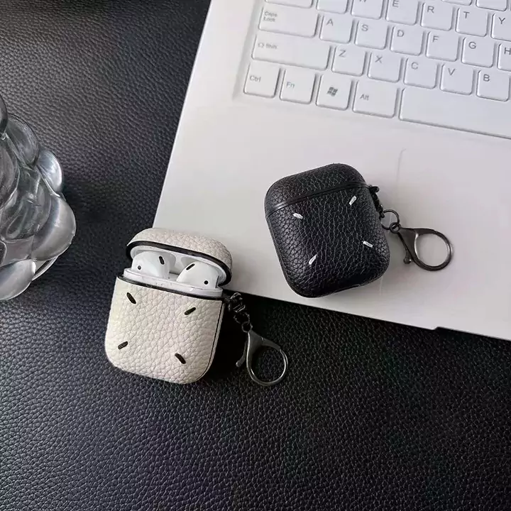 ペンダント付き AIRPODS CASE Maison Margiela