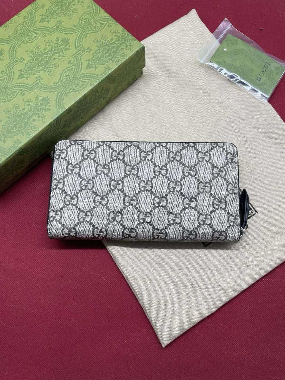 GUCCI 財布