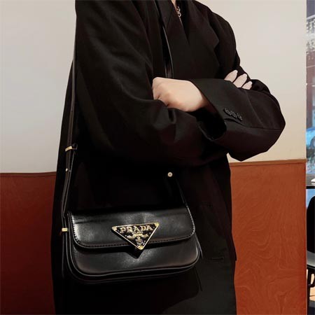 PRADA ショルダーバッグ