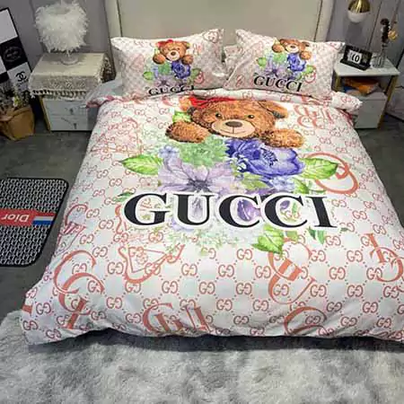 アニメ風 かわいい 寝具セット gucci